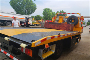 梁园区附近拖车电话号码服务